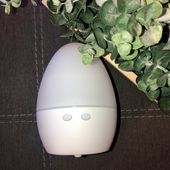 Essential Oil Diffuser - Like New! - Picture 2 of 2